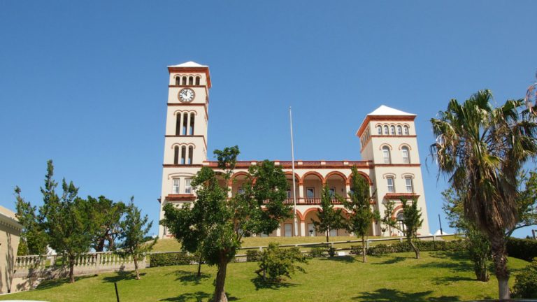 Cour Suprême Bermudes / Shutterstock