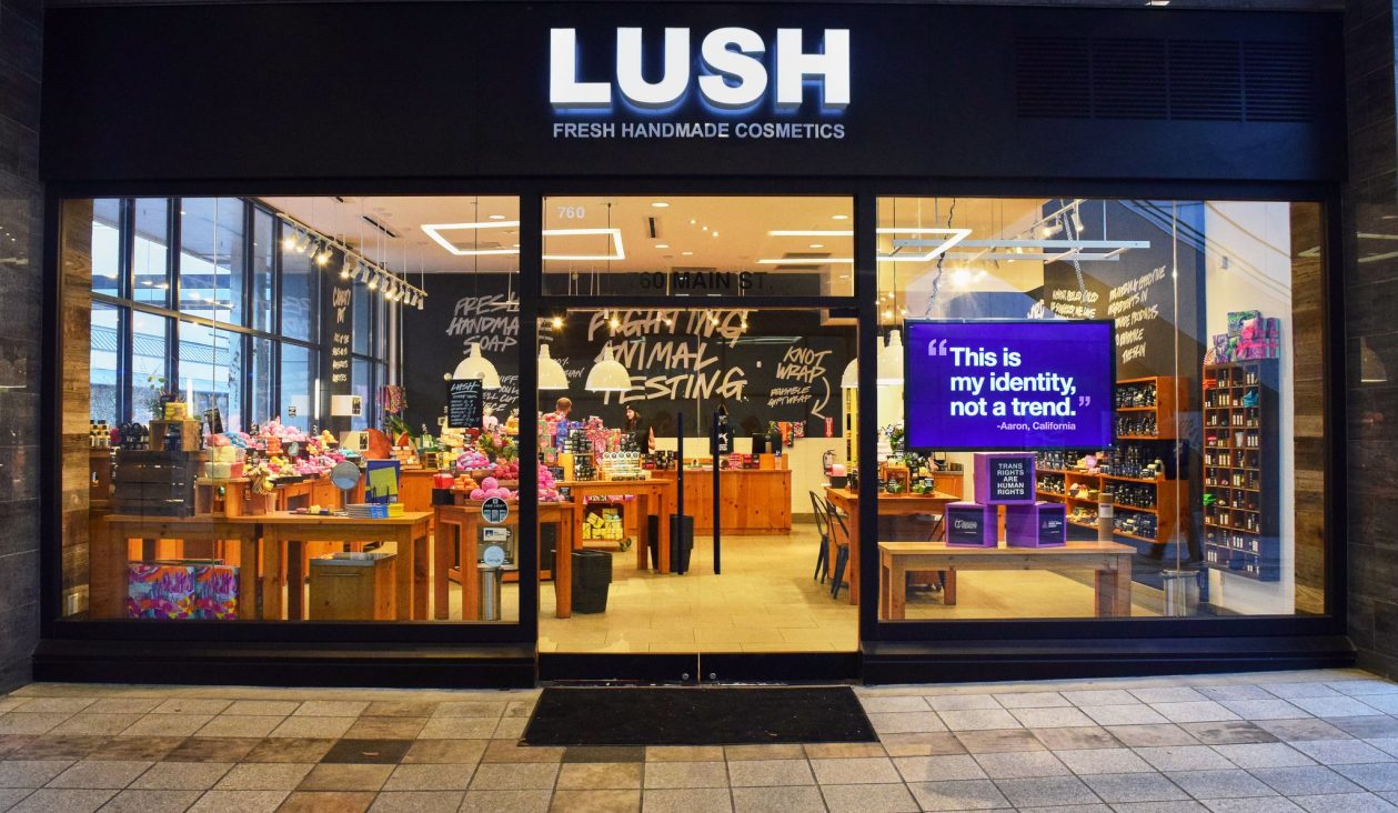 Façade d'une boutique Lush