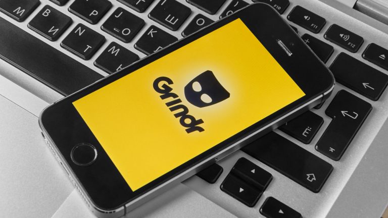 L'appli Grindr - Vdovichenko Denis / Shutterstock.