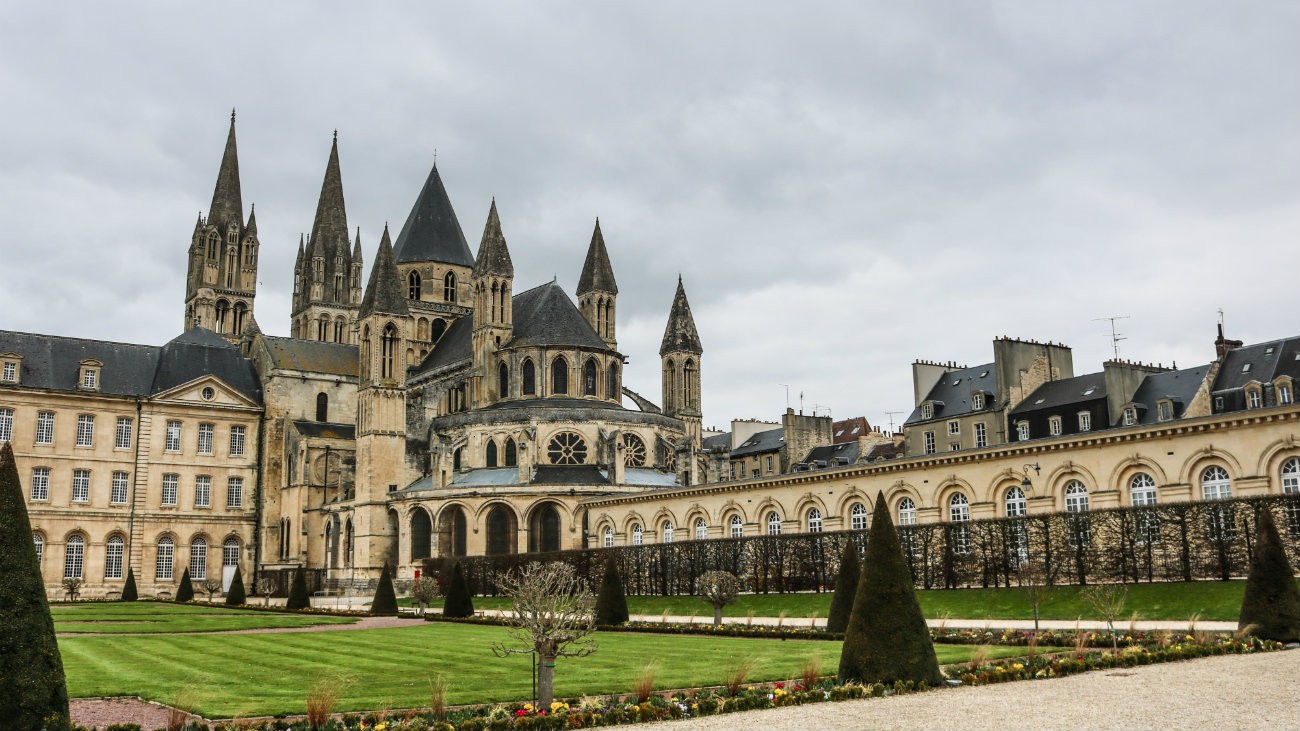 L'Église de Caen - Annette Ducasse / Shutterstock