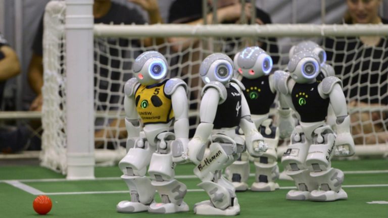 RoboCup match de football