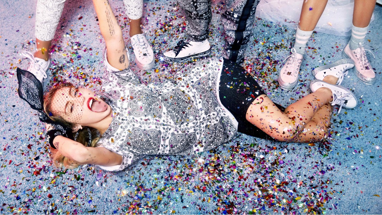 Miley Cyrus X Converse