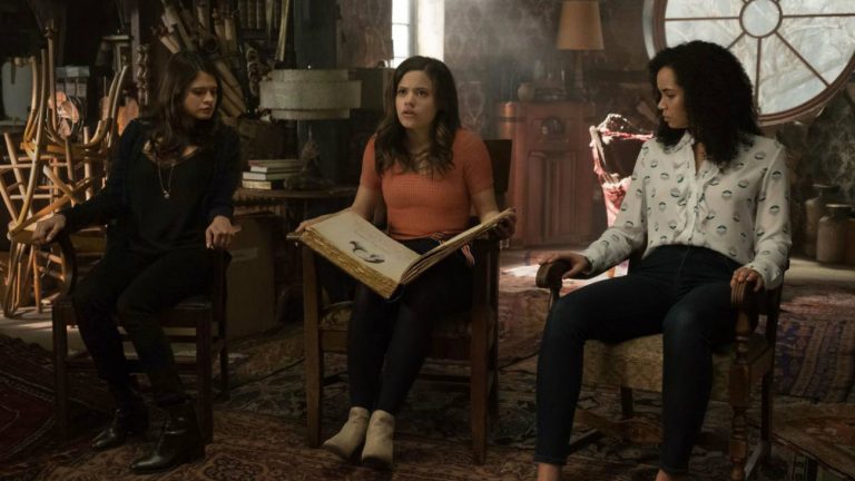 Reboot de Charmed : une des trois soeurs sera ouvertement lesbienne