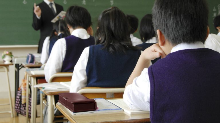 Des élèves dans une école japonaise (illustration) - KPG_Payless / Shutterstock