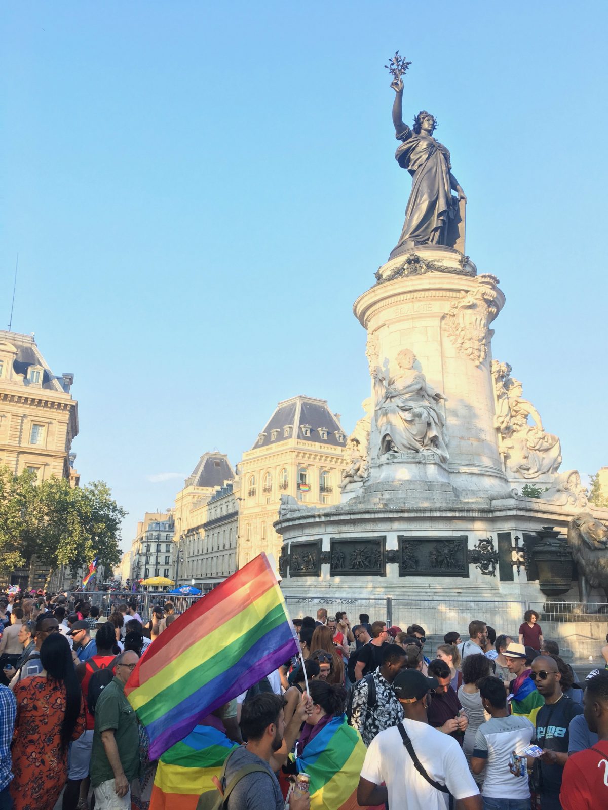 Marche des fiertés Paris 2018, place de la République - Philippe Peyre DR