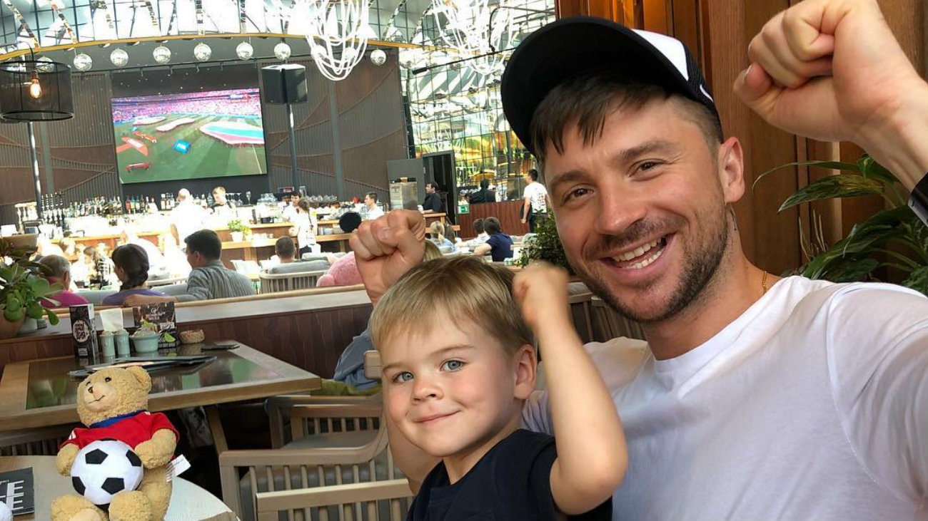 Mondial 2018 : Sergueï Lazarev et son fils cibles d'insultes homophobes