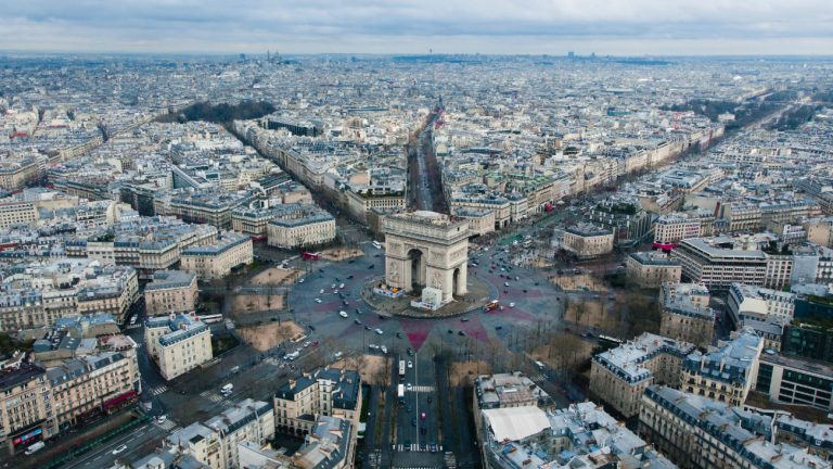 champs-elysees-paris-pride-2019-lgbt