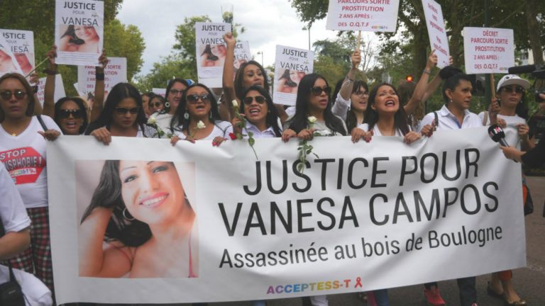 Tête de cortège pour le rassemblement en hommage à Vanesa Campos - Maëlle Le Corre / Komitid