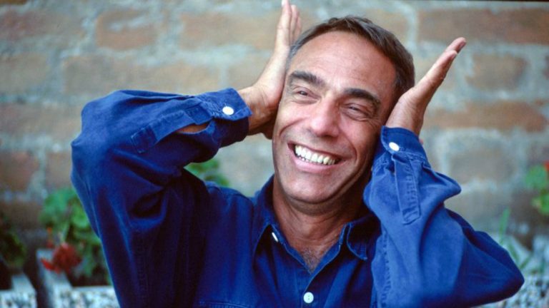 Le cinéaste britannique Derek Jarman à la Mostra de Venise en 1991