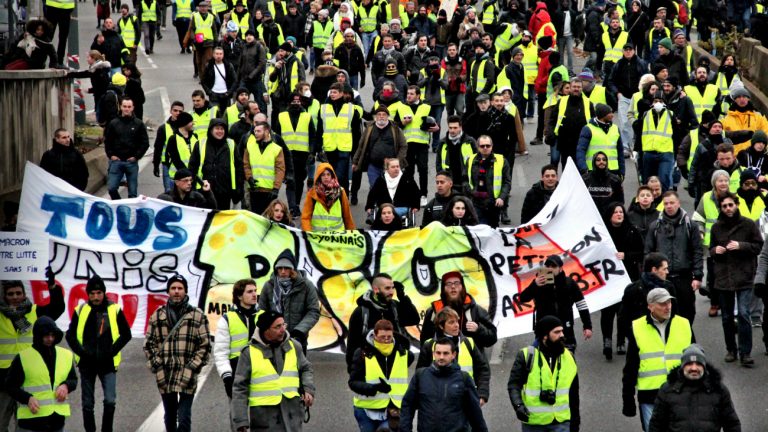 RIC-gilets-jaunes-minorités