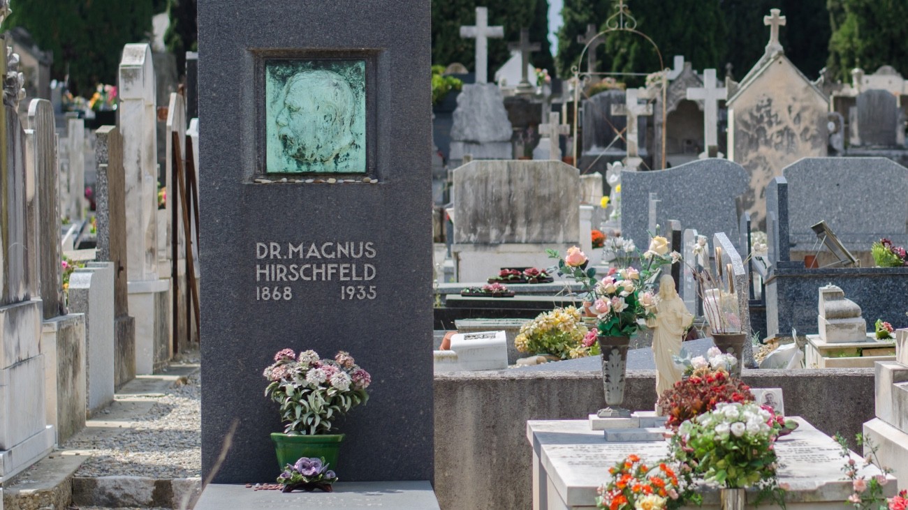 La tombe de Magnus Hirschfeld, à Nice - Xavier Héraud / Komitid