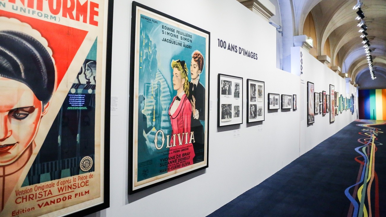 La première des 11 salles de l'exposition « Champs d'amour », à l'hôtel de ville de Paris - Teresa Suarez pour Komitid