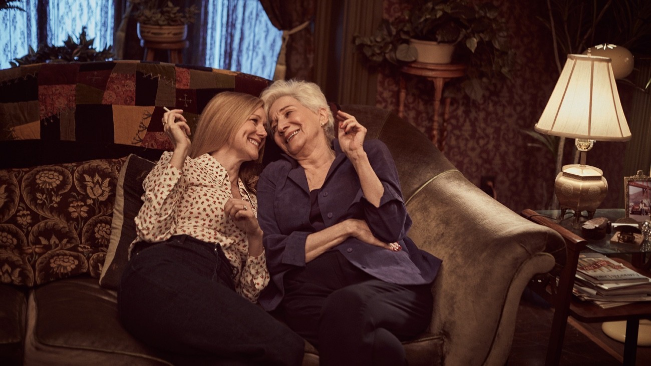 Les actrices Laura Linney (Mary Ann Singelton) et Olympia Dukakis (Anna Madrigal) dans « Chroniques de San Francisco » - Netflix