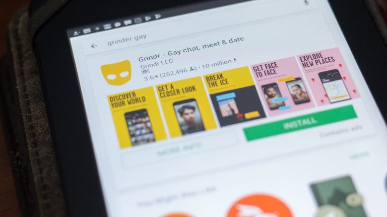 Peut-on sortir de l'addiction à Grindr ? : sept utilisateurs témoignent