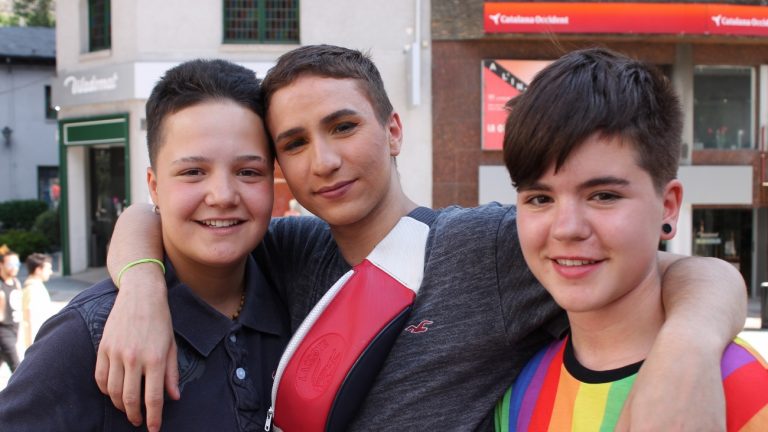 En Andorre, le combat des jeunes trans, et de leurs parents, pour sortir de l'anonymat