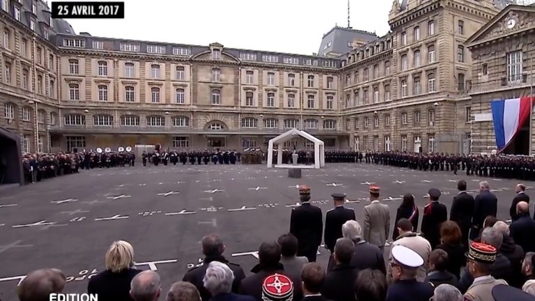 policier.ère.s et gendarmes LGBT+