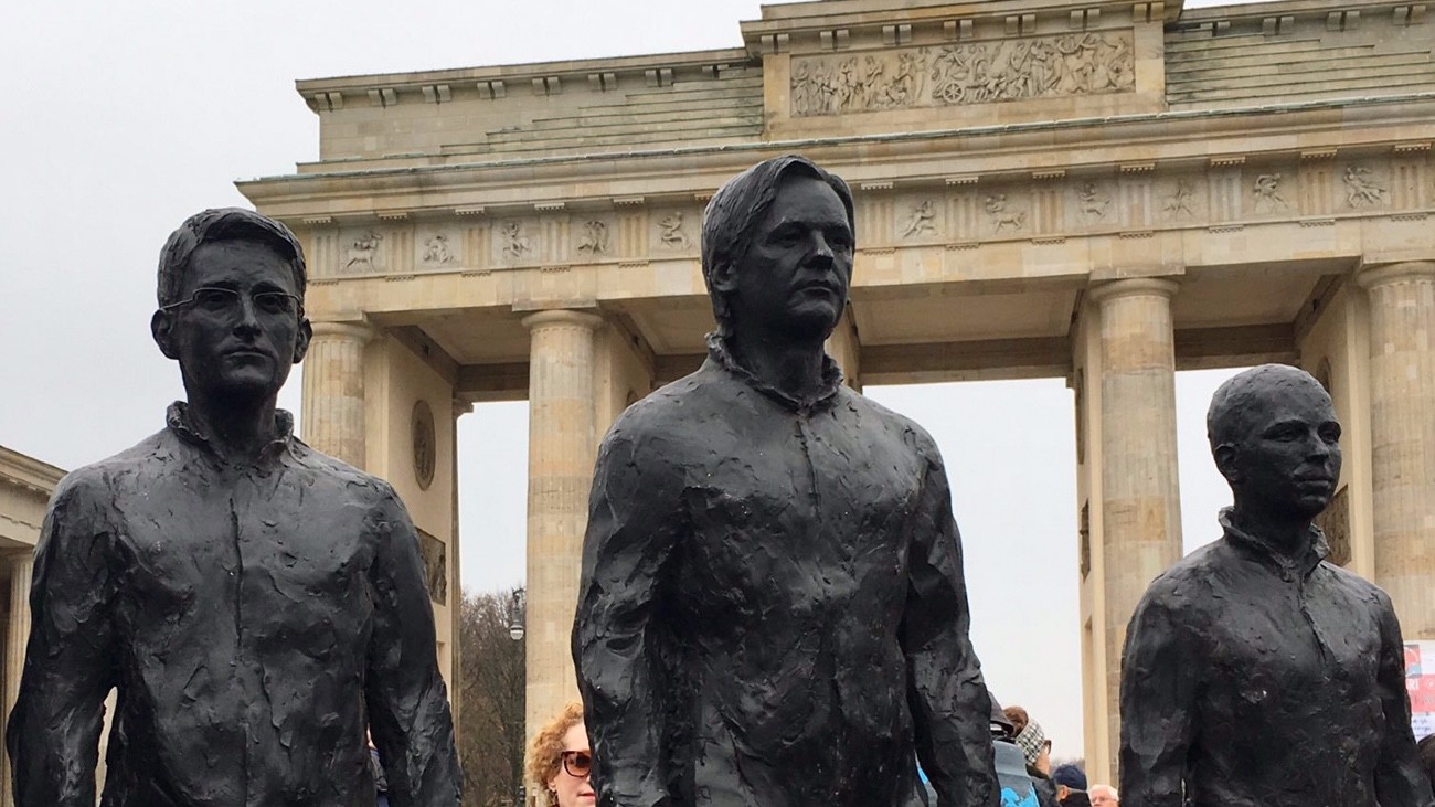 statue berlin chelsea manning