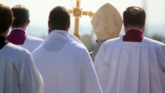 Vatican : l’homosexualité est un « péché » et les unions ne peuvent être bénies