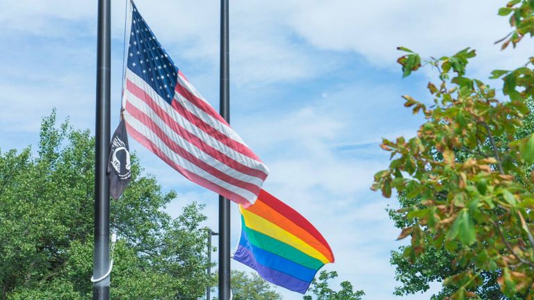 Drapeau LGBT+ & États-Unis