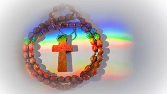 États-Unis : des représentants de l’église catholique envoient un message de solidarité aux enfants LGBT+