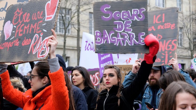 Oxfam France et cinq autres associations critiquent un quinquennat « insuffisant » sur l'égalité femmes-hommes