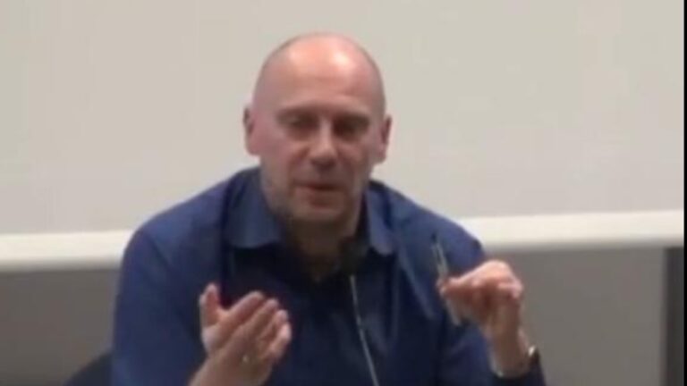 Alain Soral en 2013 à Lyon