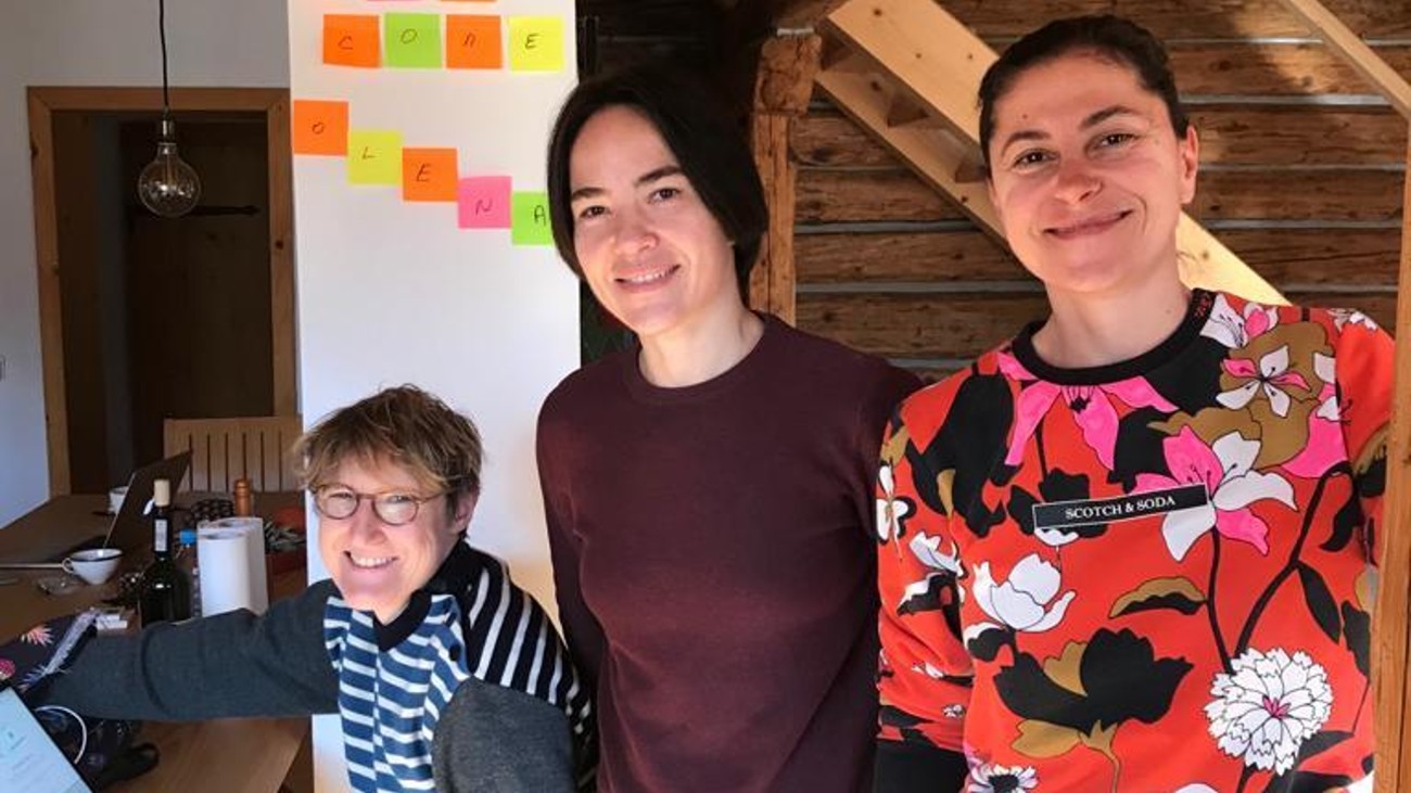 Des membres d'EL*C en Pologne. De gauche à droite : Alice Coffin, Olena Shevchenko, directrice de l'ONG Insight et Dragana Todorovic, co-directrice de l'EL*C