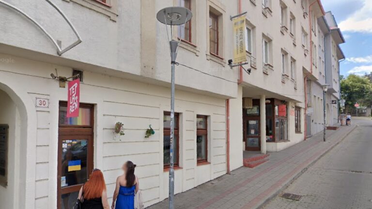 Vue du bar Teplaren, à Bratislava, en Slovaquie - Street view / Google Maps