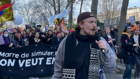 Réforme des retraites : nous avons suivi Les Inverti·e·s, nouveau pink bloc en colère