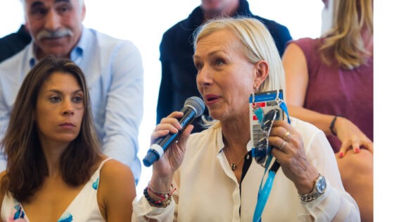 Navratilova révêle être en rémission de ses cancers du sein et de la gorge