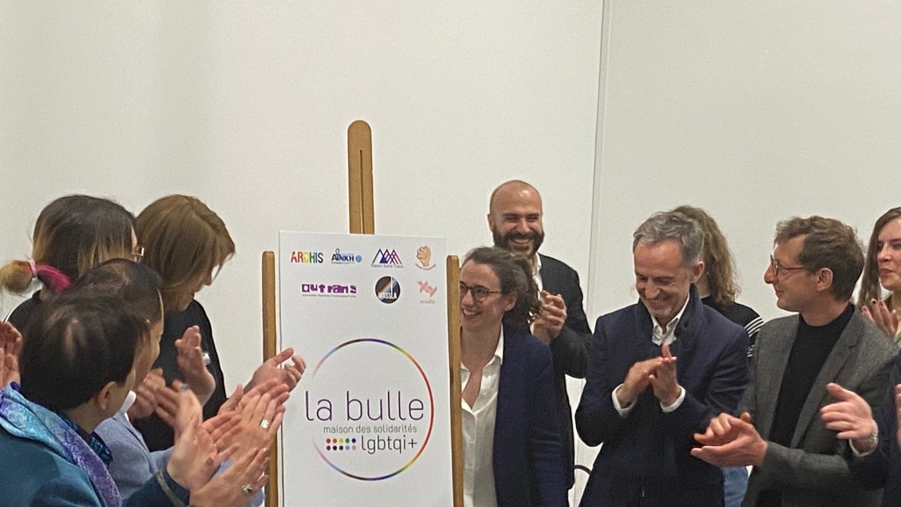 Inauguration de La Bulle avec au centre Aude Le Moullec Rieu, présidente de l'Ardhis et à sa gauche Emmanuel Grégoire, le premier adjoint de la Maire