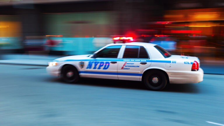 Une voiture de police à New York