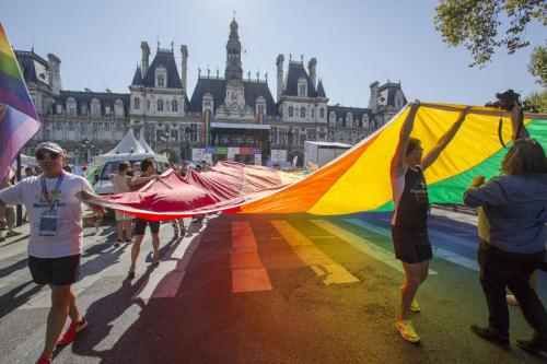 La Memorial Rainbow Run dans les rues de Paris
